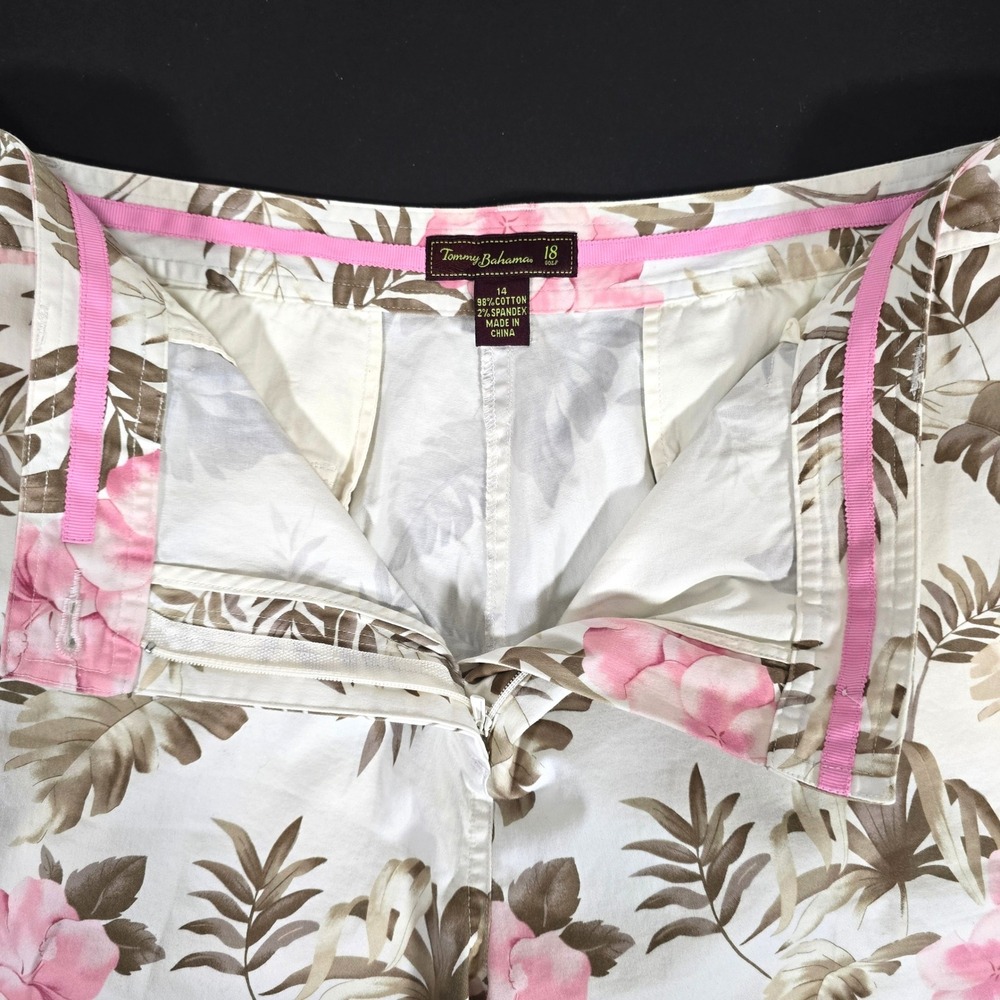 Tommy Bahama Golf Shorts Heirloom Bloom Bermuda Sz 16 Oatmeal Pink Cargo Stretch - Picture 4 of 7